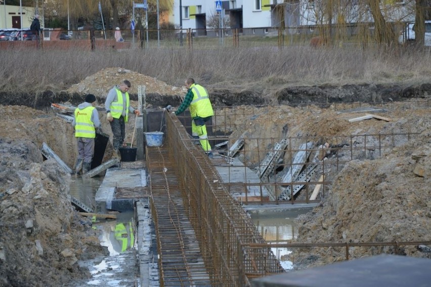 Budowa restauracji McDonald’s w Skarżysku idzie pełną parą. Koniec prac już w maju (ZDJĘCIA)