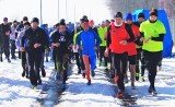 Bieg zimowy wokół Jeziora Tarnobrzeskiego i relaks na białej plaży (ZDJĘCIA)