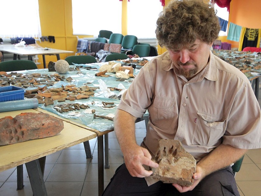 Nowe odkrycia archeologiczne na zamku w Radzyniu C...