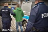 Napad i kradzież w Szprotawie! Dwóch bandytów wtargnęło do mieszkania i pobiło mieszkającego tam mężczyznę