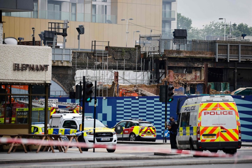 Londyn: potężny wybuch i pożar koło stacji kolejowej. To nie zamach terrorystyczny, uspokaja policja (VIDEO)