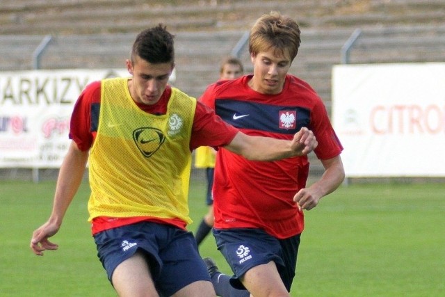 Wczorajszy trening polskiej drużyny na stadionie Odry. Z lewej Mateusz Miazga, obok Igor Łasicki.