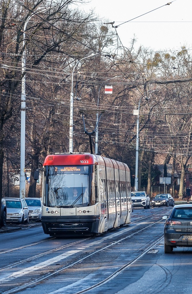 Wiadukt na al. Hallera w Gdańsku został wyremontowany....