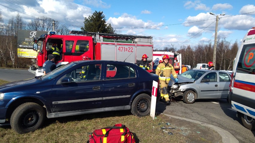 Jawornik. Groźne zderzenie na skrzyżowaniu zakopianki z drogą wojewódzką