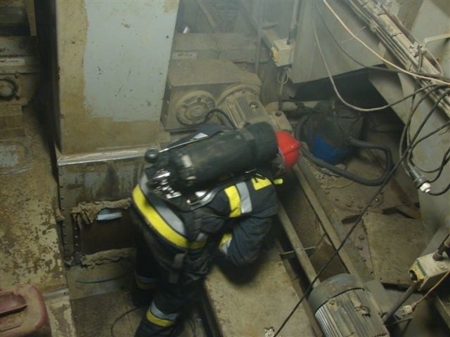 Pożar na szwedzkim statku handlowym w Kołobrzegu [zdjęcia] 