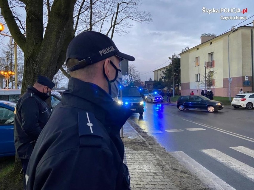 Policjanci podczas meczu Rakowa i Śląska interweniowali...