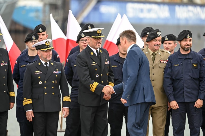 Umowę na fregaty „Miecznik” podpisał w Gdyni Mariusz...