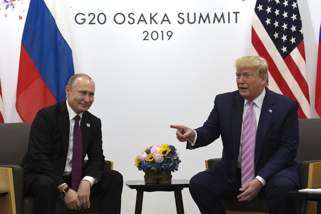Japonia: Szczyt G20. Trump pogroził z uśmiechem Putinowi. "Nie wtrącajcie się w wybory" - powiedział na marginesie spotkania w Osace