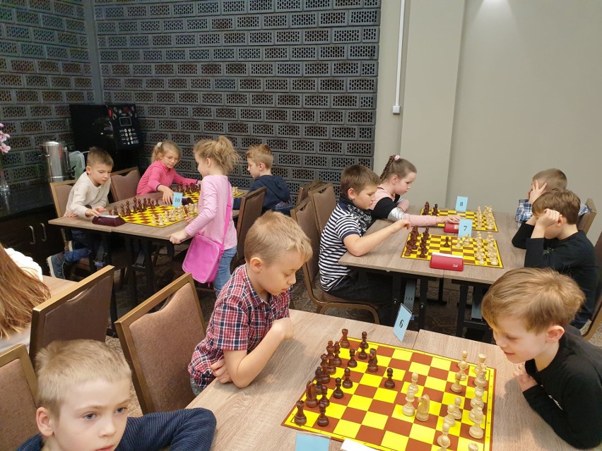 Świąteczne szachy o Puchar Fundacji Jaćwież. Najlepsi podwyższyli swoje kategorie szachowe