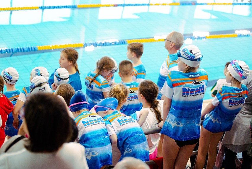 Pływacy z lipnowskiego NEMO przywieźli z zawodów w Brodnicy jedenaście medali!