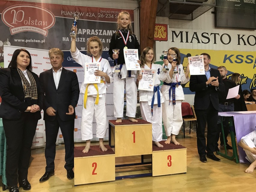 Skarżyscy karatecy wywalczyli Puchar Ziemi Koneckiej. Zdobyli osiemnaście medali