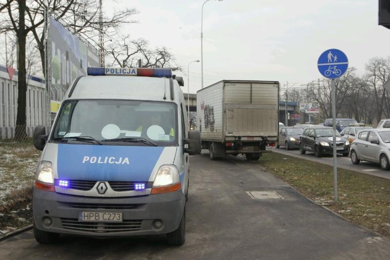 Wypadek na skrzyżowaniu Legnickiej i Stacyjnej