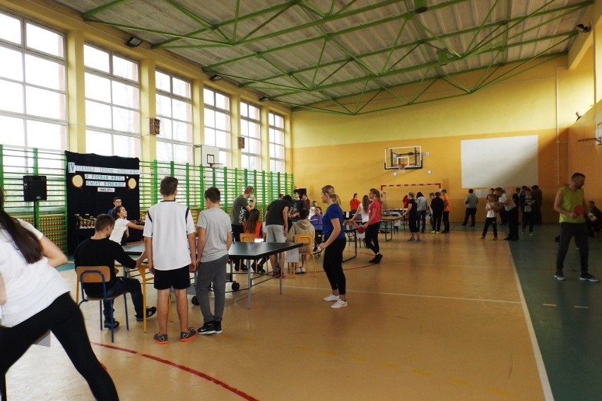 Turniej tenisa stołowego o puchar wójta gminy Stromiec (ZDJĘCIA Z TURNIEJU)