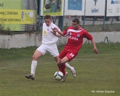 Kolejarz Stróże - Flota Świnoujście 1:1