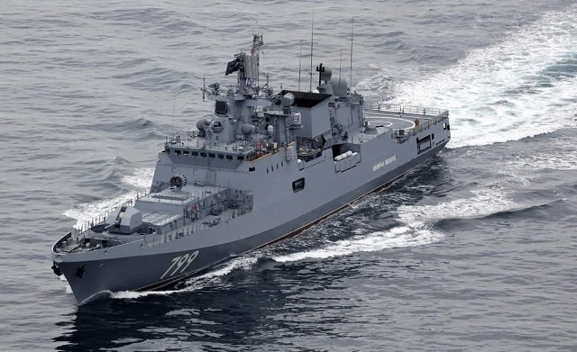 fregata rakietowa Admirał Makarow stanęła w płomieniach po prawdopodobnym trafieniu rakietą ukraińskich sił zbrojnych
