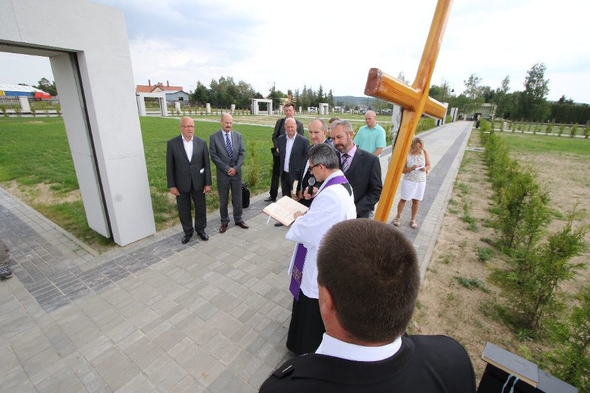 Będą nowe miejsca na cmentarzu w Cedzynie. Jest też kolumbarium