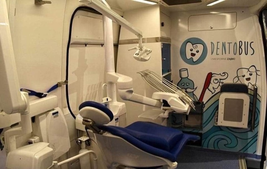 Mobilna opieka stomatologiczna dla dzieci w gminie Mirzec. Dzieci będą leczone w dentobusie