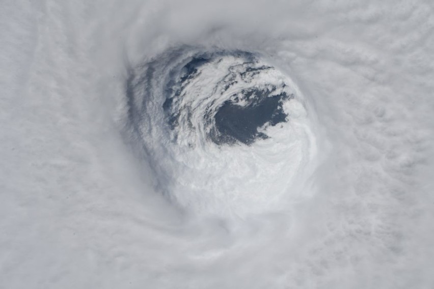 Huragan Michael pustoszy Florydę. Są ofiary śmiertelne. Jak wygląda huragan z kosmosu? NASA publikuje zdjęcia i wideo