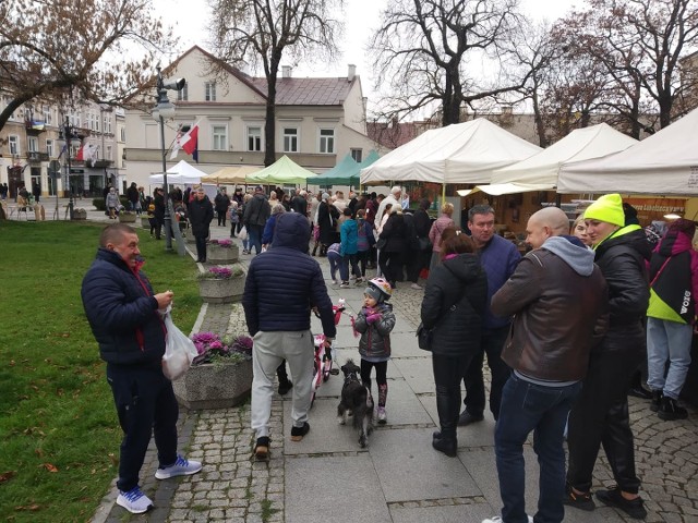 Jarmark "Gęsina Świętego Marcina" w Radomiu cieszył się sporym zainteresowaniem mieszkańców.