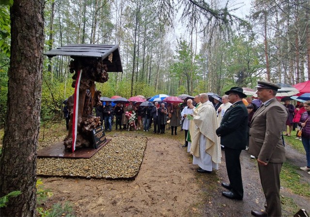 Uroczystości upamiętniające 80. rocznicę pacyfikacji wsi Janiki