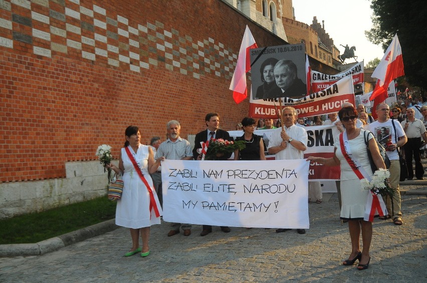 Krakowski marsz pamięci w intencji Kresowian [ZDJĘCIA]
