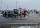 Groźny wypadek w Gorzycach. Po zderzeniu seata i toyoty jedna osoba zakleszczona w samochodzie!