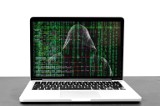 Na InPost, pobicie protestującego i rzekome zdjęcia z masturbacji - tak cyberoszuści wykradają dane i pieniądze
