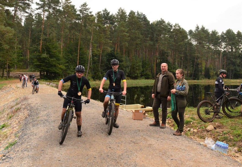 Odbył się I Daleszycki Weekend Sportowy. Bieg wygrał Tomasz Biskupski. Był też nordic walking i zawody w kolarstwie MTB [ZDJĘCIA]