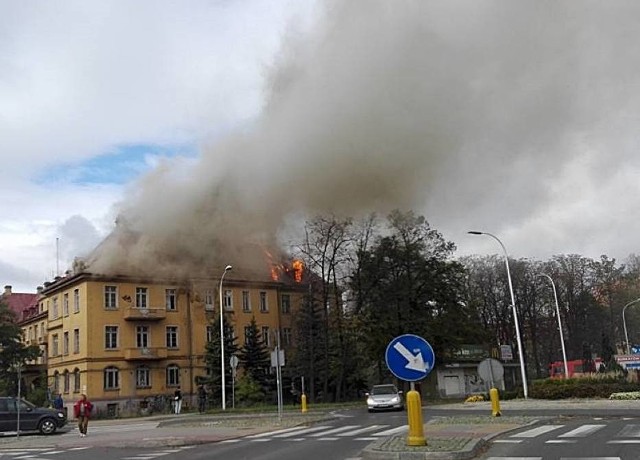 Pożar byłego szpitala w Świdnicy