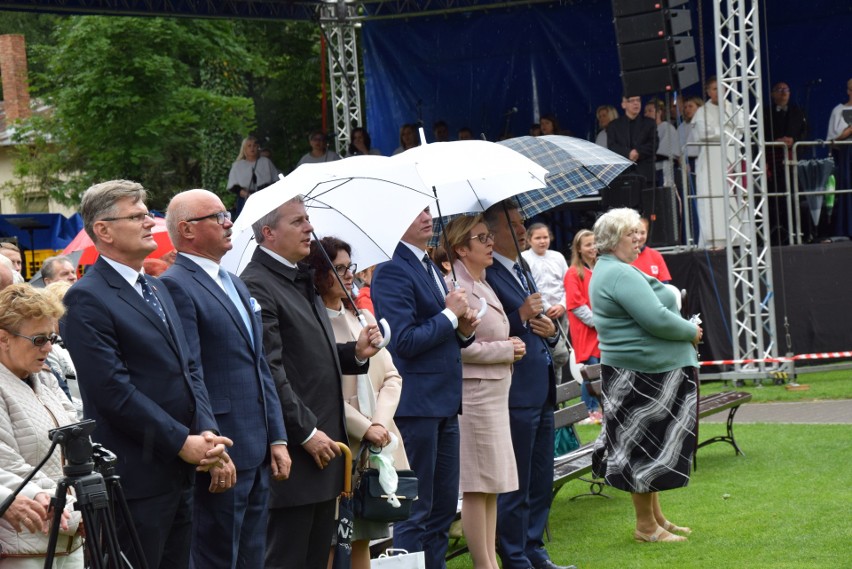 Uroczystości 50-lecia Koronacji Figury Matki Boskiej Leśniowskiej [ZDJĘCIA]