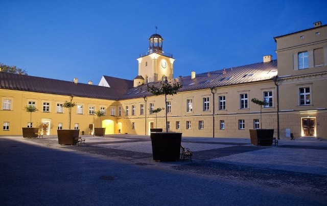 Pałac w Koszęcinie w powiecie lublinieckimZobacz kolejne zdjęcia/plansze. Przesuwaj zdjęcia w prawo naciśnij strzałkę lub przycisk NASTĘPNE