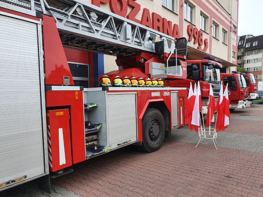 Dzień Strażaka w tym roku skromniejszy. Nie tylko dyplomy, ale i 80 hełmów