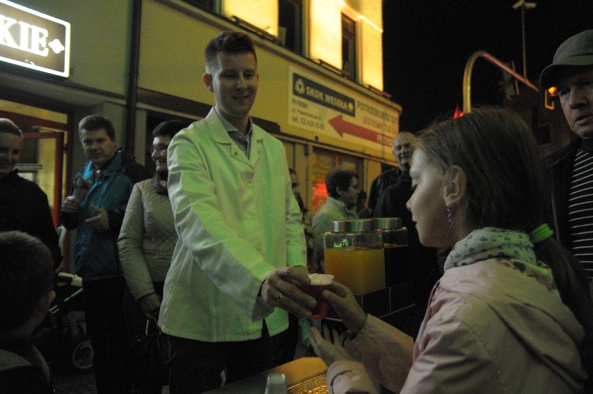 Otwarcie deptaka w Rybniku w obiektywie fotoreportera. Lasery, fontanna i muzyka! [WIDEO + ZDJĘCIA]