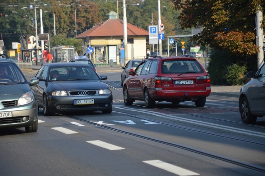 Ulica Traugutta ma już tylko po jednym pasie [ZOBACZ]