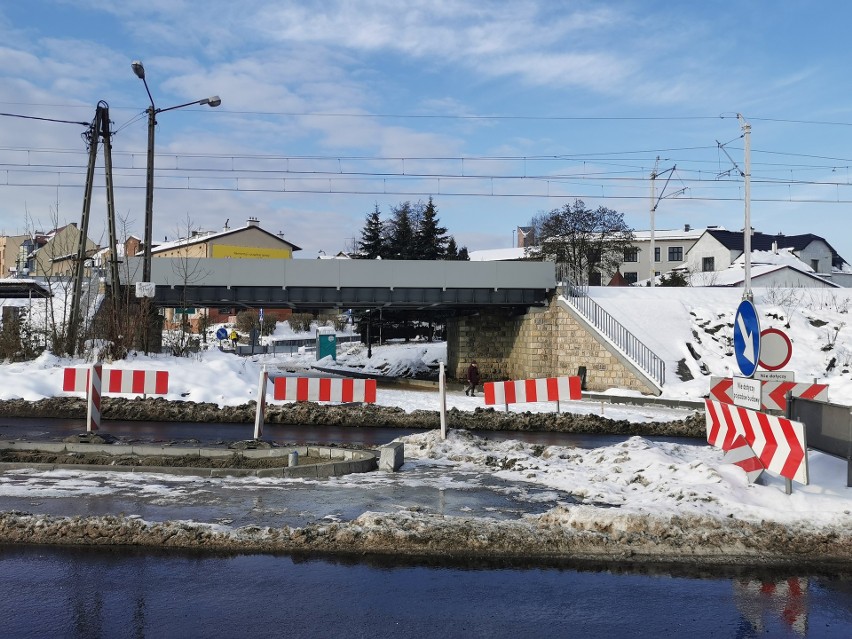 Trwa budowa drogi pod wiaduktem na ul. Krakowskiej w...