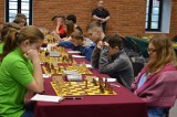 Pierwsza runda Mistrzostw Województwa w Szachach Klasycznych w Ostrowcu. Zagrało ponad 100 zawodników [ZDJĘCIA]