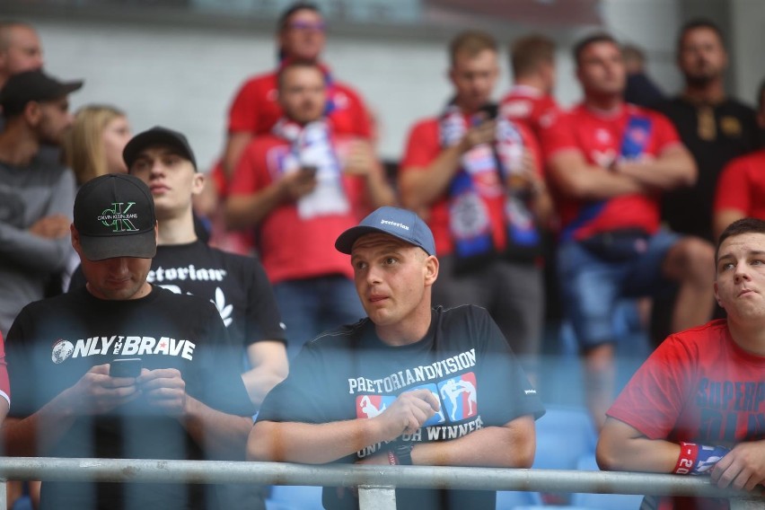 5.07.2021. Kibice na meczu Piast Gliwice - Raków Częstochowa...