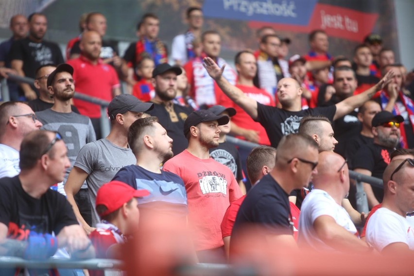 5.07.2021. Kibice na meczu Piast Gliwice - Raków Częstochowa...