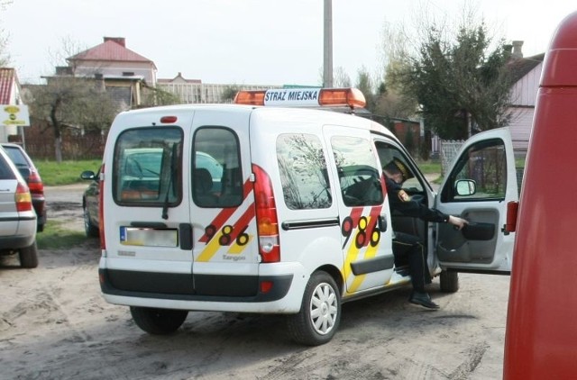 Złodziej zdzwonił do Straży Miejskiej w Białymstoku i powiedział, że odnalazł kradzione auto znajomej. Niechcący wygadał się, że to on je ukradł.