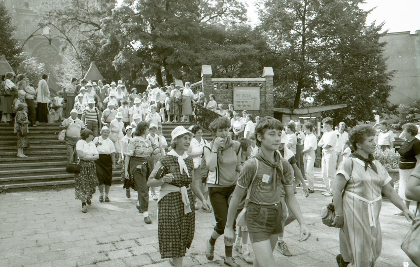 Rybnicka Pielgrzymka na Jasną Górę lata 1990-91