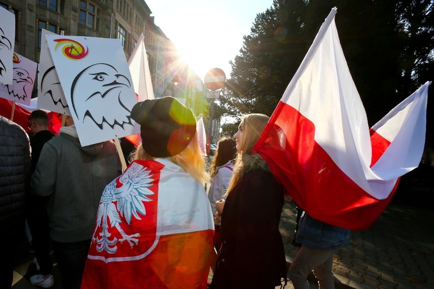 Dziś 11 listopada, obchodzimy Święto Niepodległości. We...