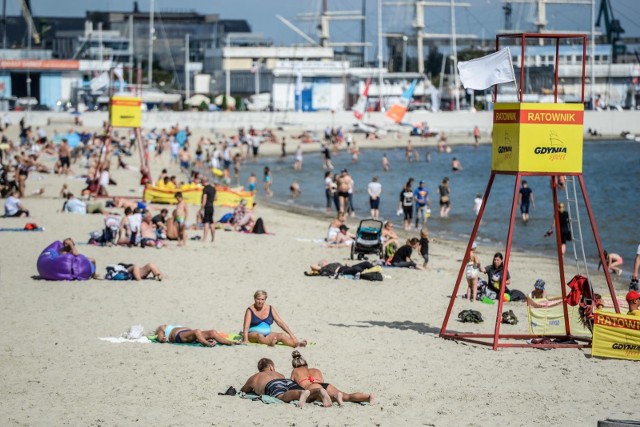 Sondaż: Ponad połowa Polaków nie pojedzie w tym roku na wakacje