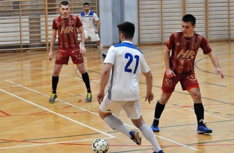 1 liga: Heiro Rzeszów - Stal Mielec (n. 18).