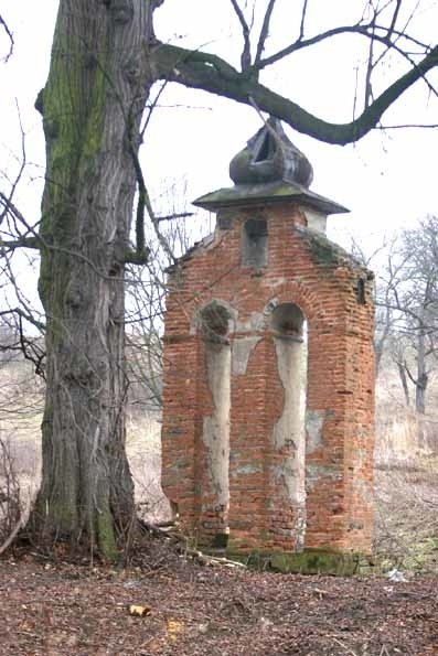 Po cerkwi w Pawłokomie pozostały tylko ruiny dzwonnicy. To...