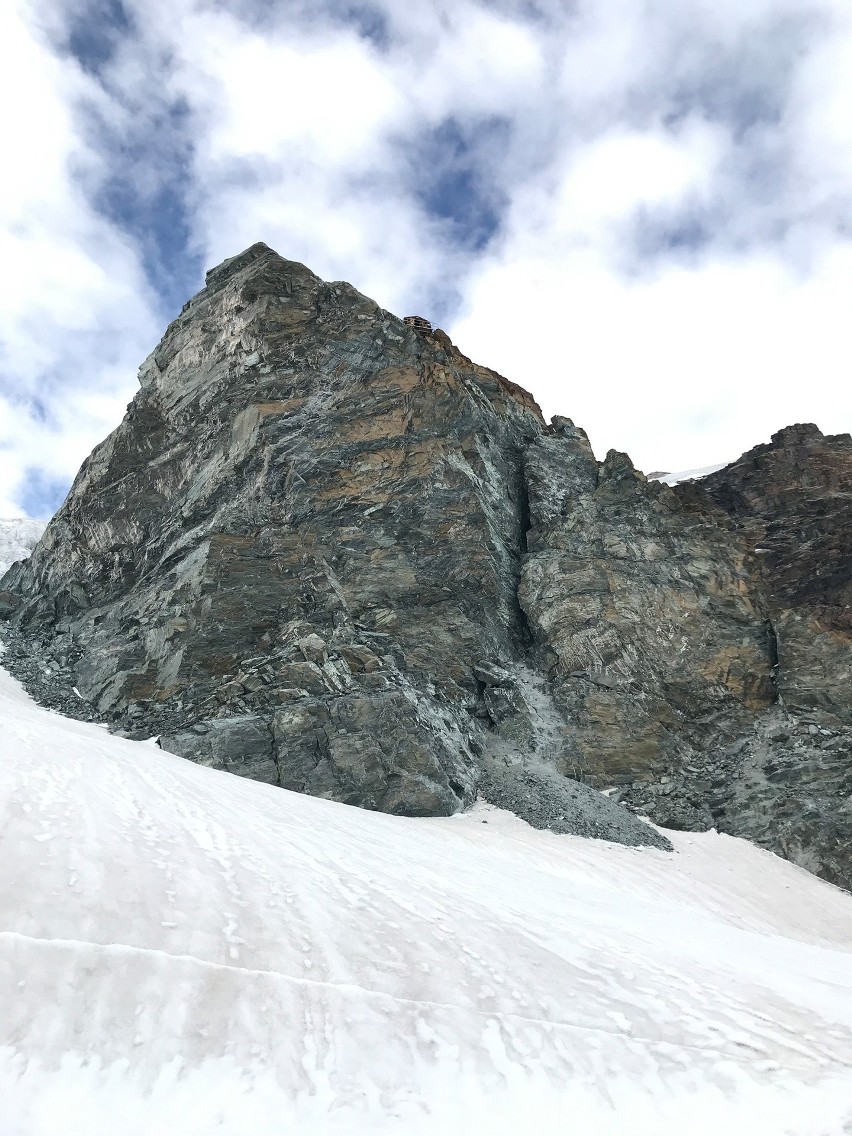 Andrzej Myrta, alpinista z Radomia chce zdobyć legendarną górę. Jest w drodze na Matternhorn