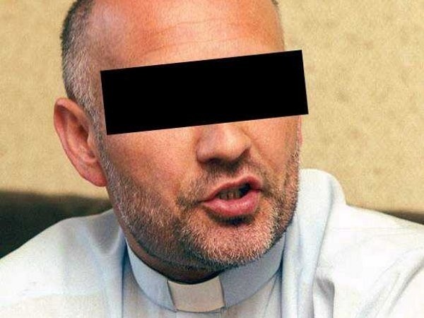 Ksiądz Roman J. oskarżony jest o molestowanie nieletnich.