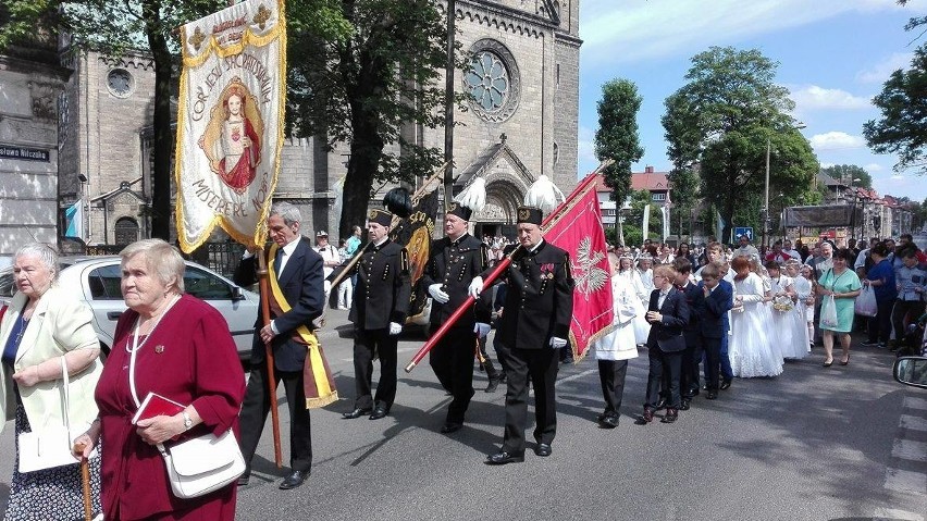 W czwartek 15 czerwca  obchodzimy uroczystość Najświętszego...