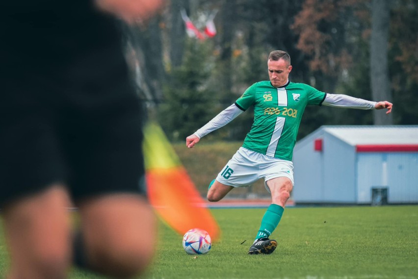 Proch Pionki wygrał z KS Warka aż 4:0. Zobaczcie na zdjęciach kulisy meczu i film z trenerem gości