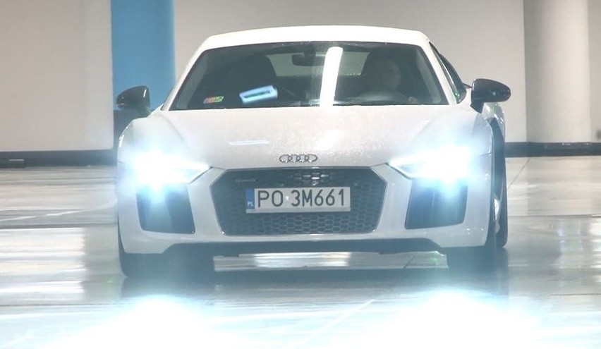 Audi R8 Plus - niecodzienny model super sportowego samochodu