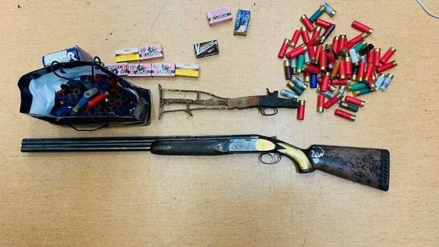 Broń i amunicja znalezione u mieszkańca gminy Waśniów